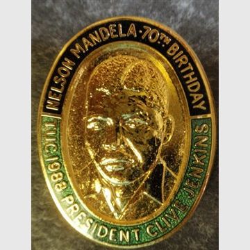 038123 Badge. TUC 1988 NELSON MANDELA 70th BIRTHDAY £7.00
